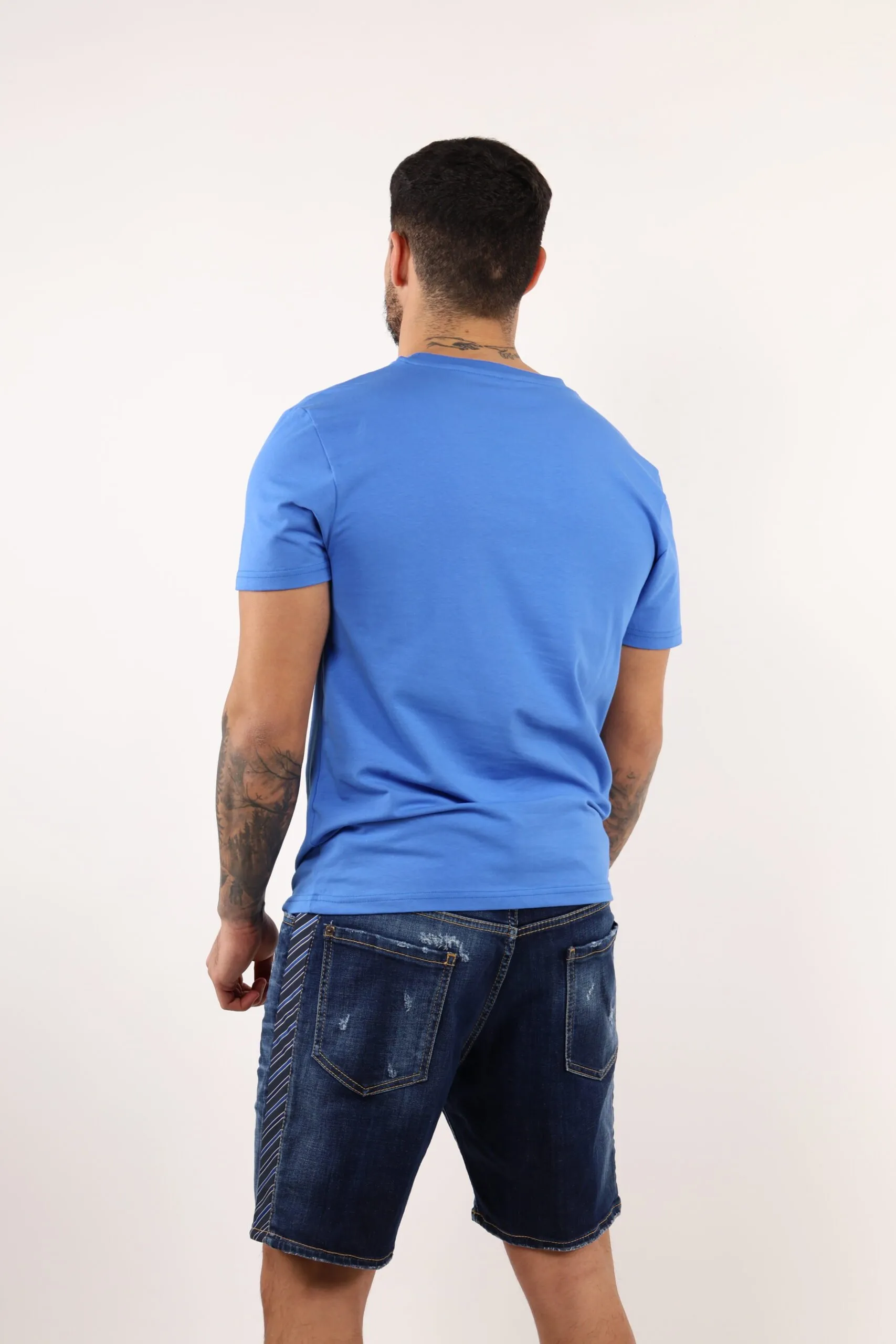 Pantalón vaquero azul corto 
